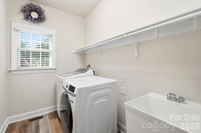 9915 Nicole Lane, Charlotte, NC 28269