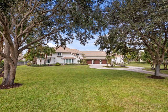 15555 Hawker Lane, Wellington, FL 33414