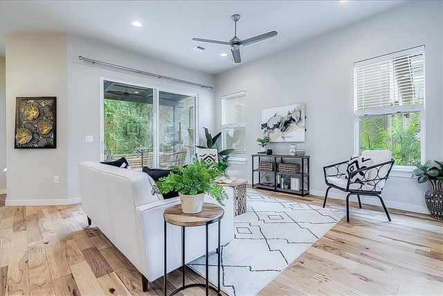 3913 Valley View RD B, Austin, TX 78704