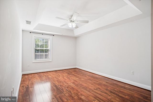 6301 EDSALL RD #109, Alexandria, VA 22312