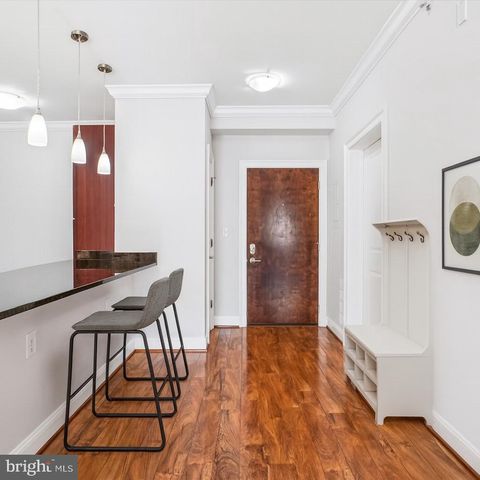 6301 EDSALL RD #109, Alexandria, VA 22312