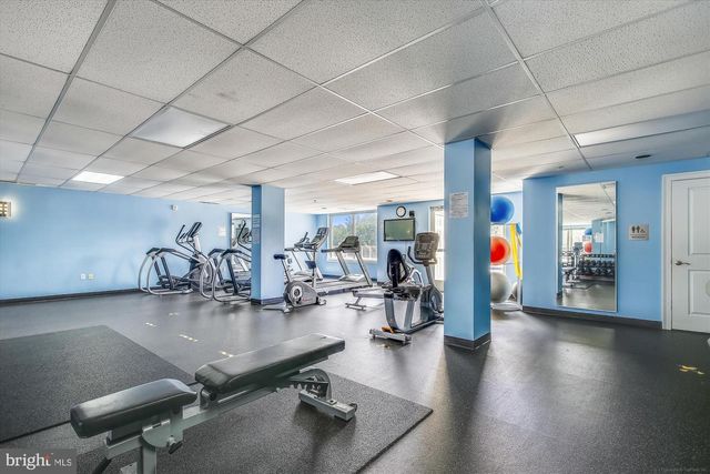 6301 EDSALL RD #109, Alexandria, VA 22312