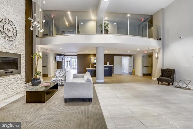 6301 EDSALL RD #109, Alexandria, VA 22312