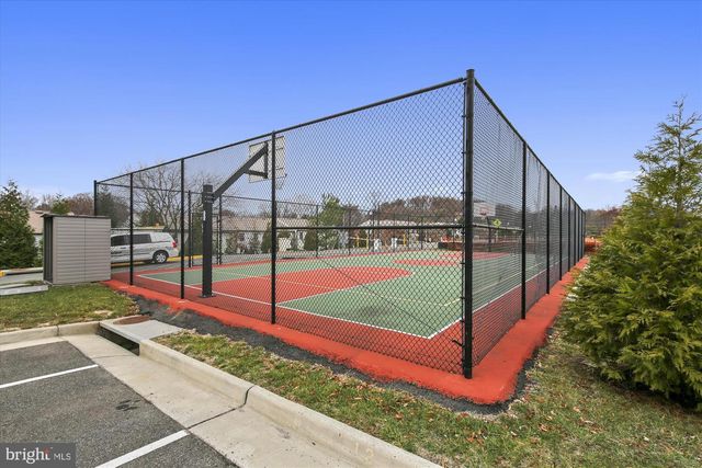 6301 EDSALL RD #109, Alexandria, VA 22312