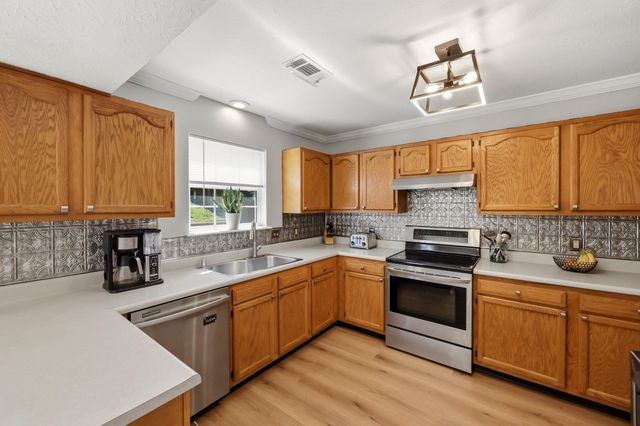 124 River Run Court, Georgetown, KY 40324