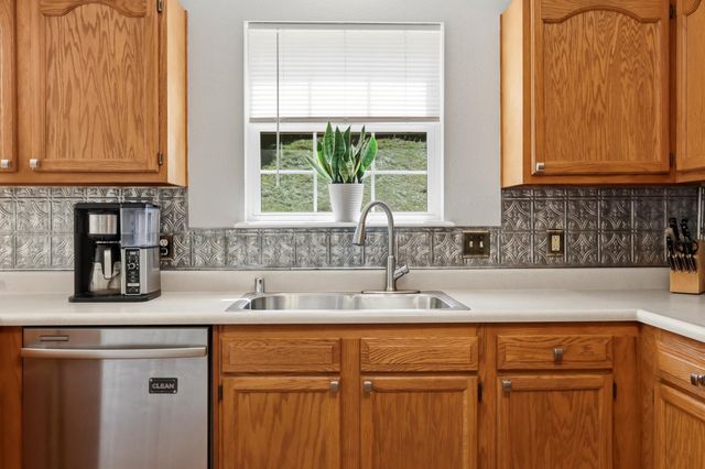 124 River Run Court, Georgetown, KY 40324