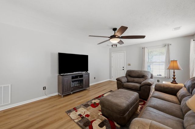124 River Run Court, Georgetown, KY 40324