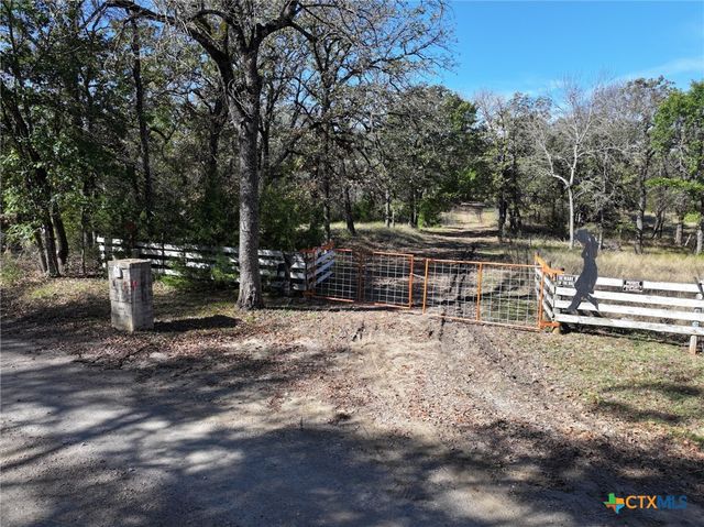 1009 County Road 412, Chilton, TX 76632