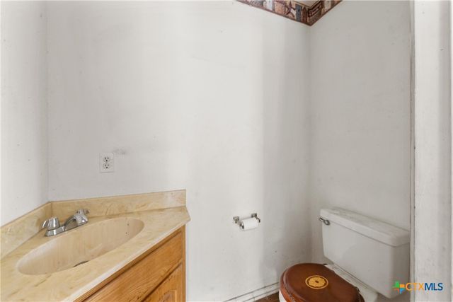 1009 County Road 412, Chilton, TX 76632