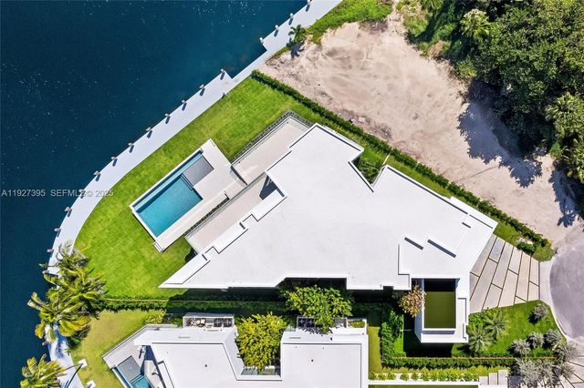 503 Palm Dr, Hallandale Beach, FL 33009