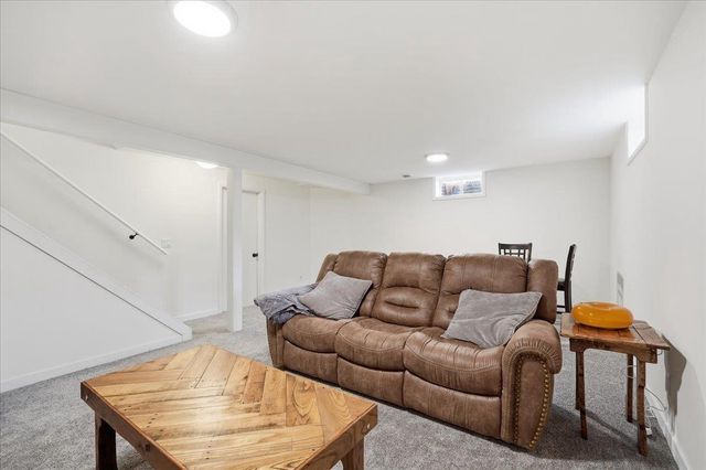 5017 Holiday Drive, Madison, WI 53711