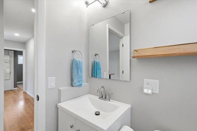 5017 Holiday Drive, Madison, WI 53711