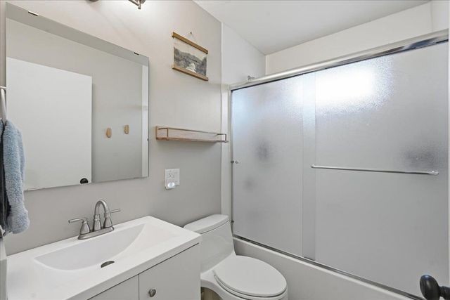 5017 Holiday Drive, Madison, WI 53711