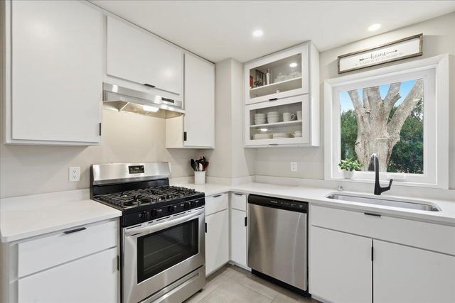 5017 Holiday Drive, Madison, WI 53711