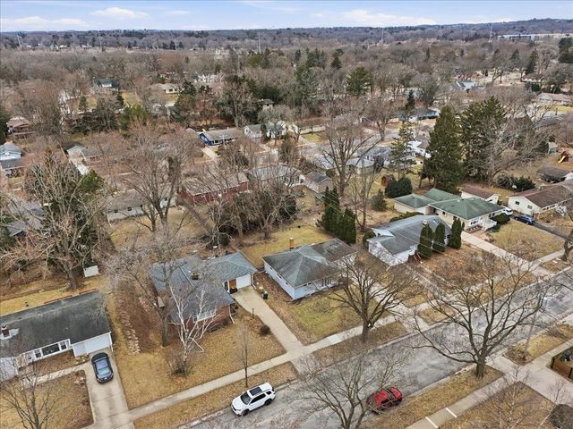 5017 Holiday Drive, Madison, WI 53711