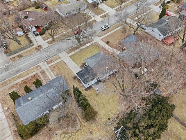 5017 Holiday Drive, Madison, WI 53711