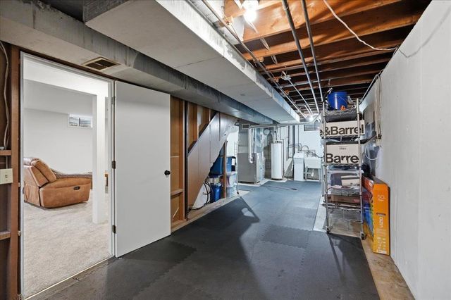 5017 Holiday Drive, Madison, WI 53711