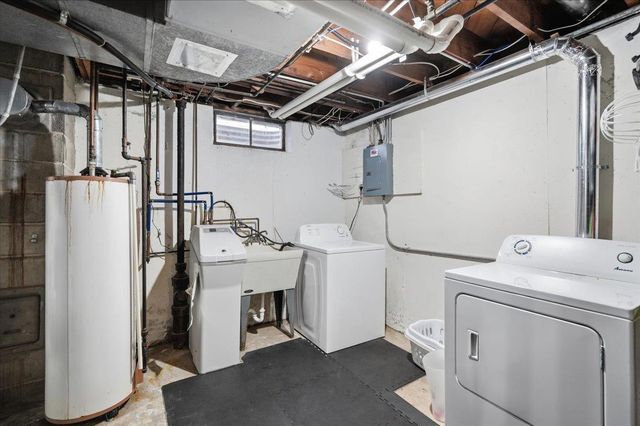 5017 Holiday Drive, Madison, WI 53711