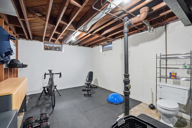 5017 Holiday Drive, Madison, WI 53711