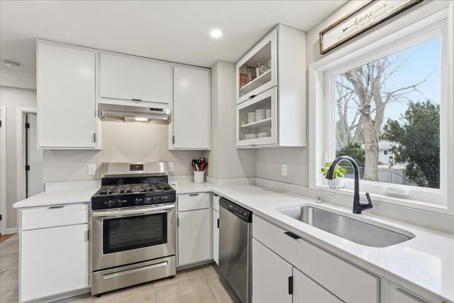 5017 Holiday Drive, Madison, WI 53711