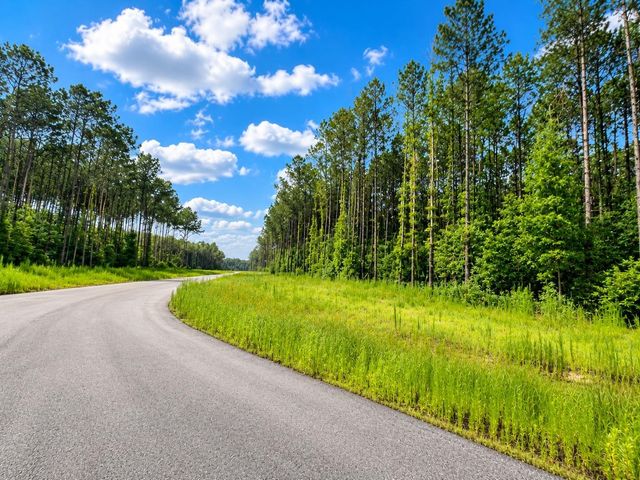 5041 Road 66114, Dayton, TX 77535