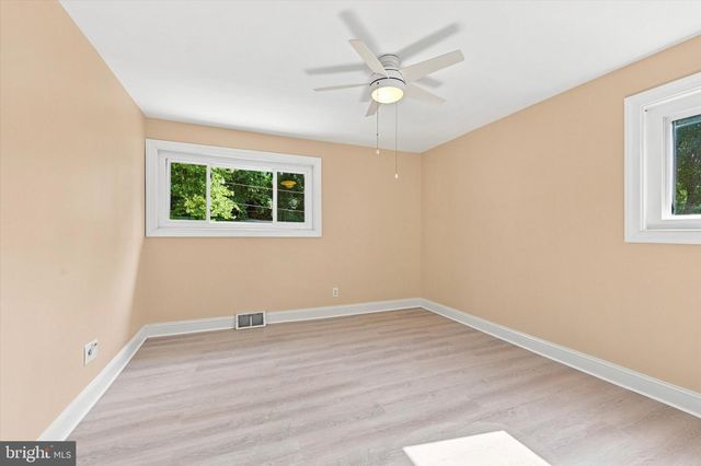 2211 RHONDA RD, Broomall, PA 19008