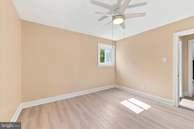 2211 RHONDA RD, Broomall, PA 19008
