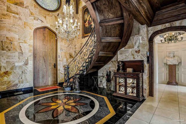 835 Tanglewood Dr, Pensacola, FL 32503