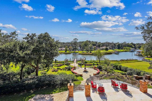 835 Tanglewood Dr, Pensacola, FL 32503