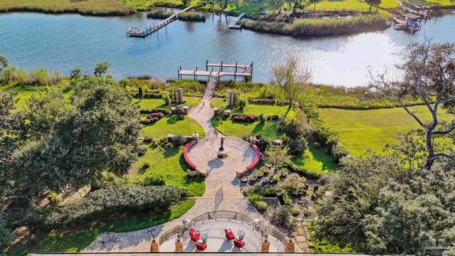 835 Tanglewood Dr, Pensacola, FL 32503