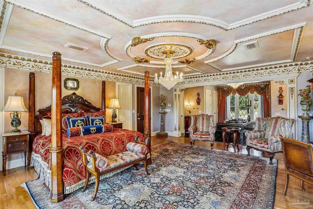 835 Tanglewood Dr, Pensacola, FL 32503