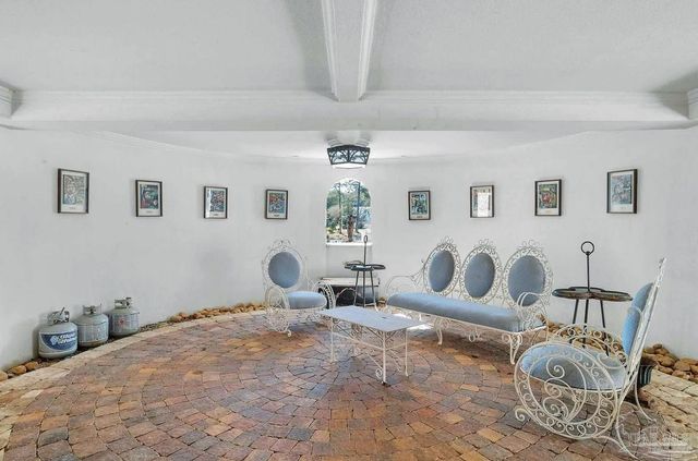 835 Tanglewood Dr, Pensacola, FL 32503