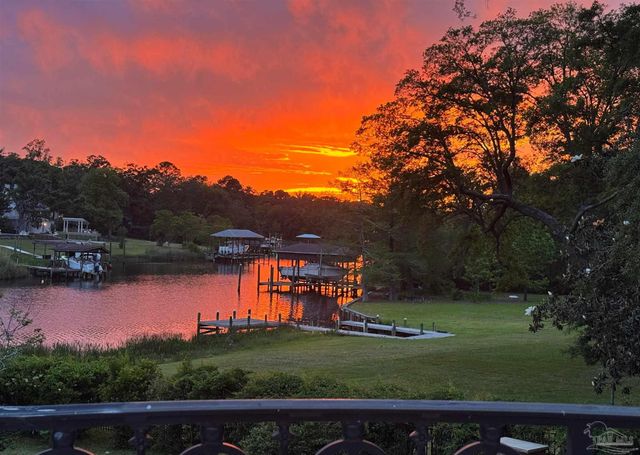 835 Tanglewood Dr, Pensacola, FL 32503