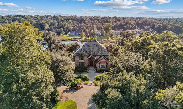 835 Tanglewood Dr, Pensacola, FL 32503