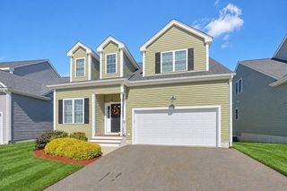 44 Beaver Pond Rd 44, Milford, MA 01757