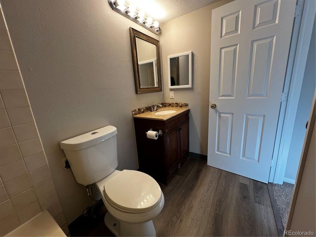 2575 S Syracuse Way M108, Denver, CO 80231
