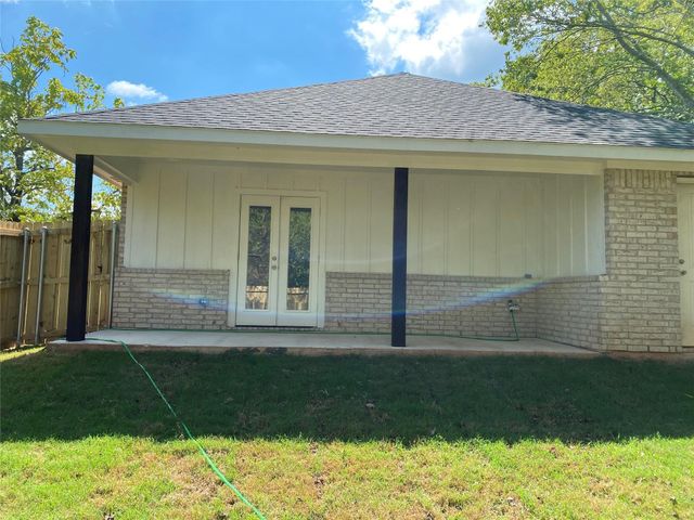 313 E Nelson Street, Denison, TX 75021