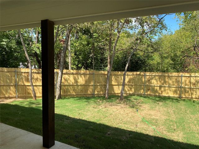 313 E Nelson Street, Denison, TX 75021