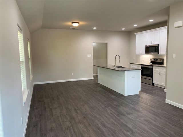 313 E Nelson Street, Denison, TX 75021