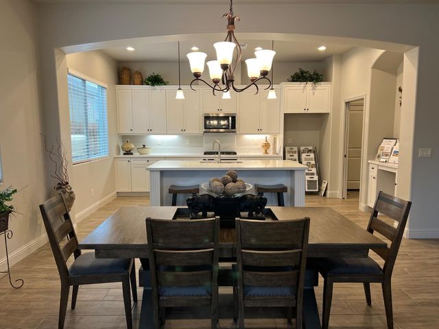 8683 N Verona Way, Hilmar, CA 95324