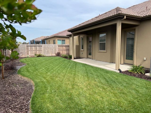 8683 N Verona Way, Hilmar, CA 95324