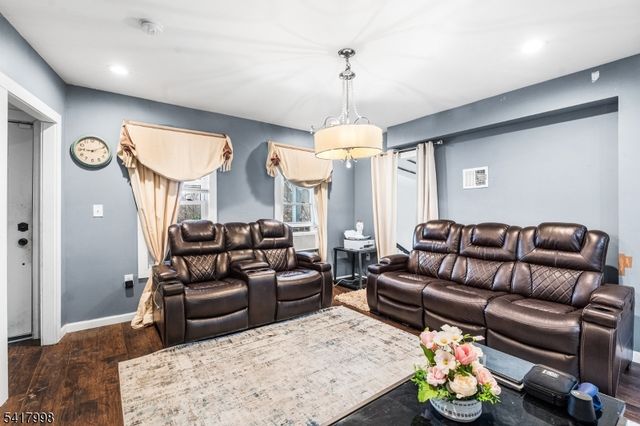 218 Muhlenberg Pl, Plainfield City, NJ 07060