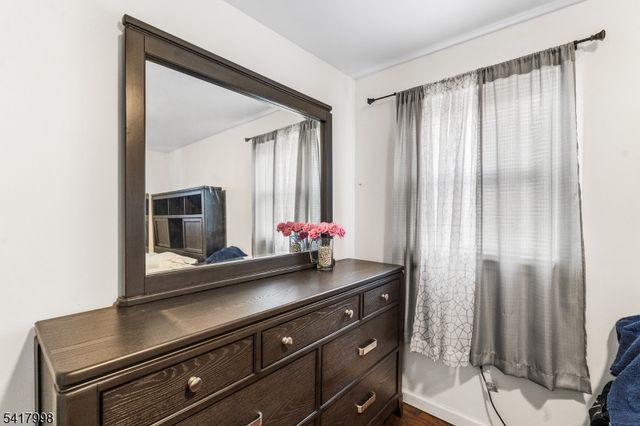 218 Muhlenberg Pl, Plainfield City, NJ 07060