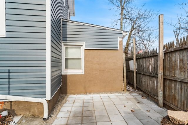 218 Muhlenberg Pl, Plainfield City, NJ 07060