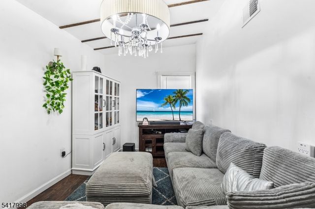 218 Muhlenberg Pl, Plainfield City, NJ 07060