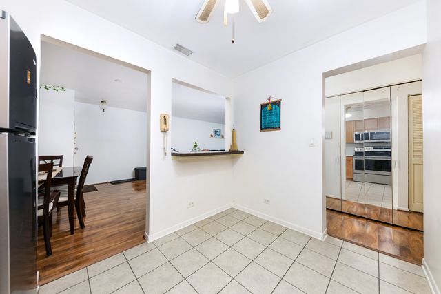 7525 Nantucket Drive 210, Darien, IL 60561