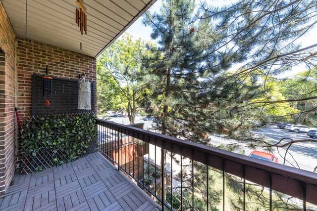 7525 Nantucket Drive 210, Darien, IL 60561