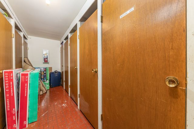 7525 Nantucket Drive 210, Darien, IL 60561