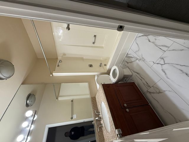 7525 Nantucket Drive 210, Darien, IL 60561