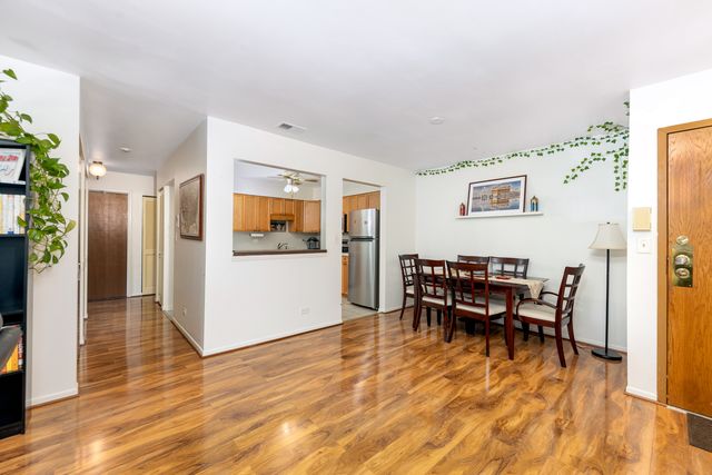 7525 Nantucket Drive 210, Darien, IL 60561